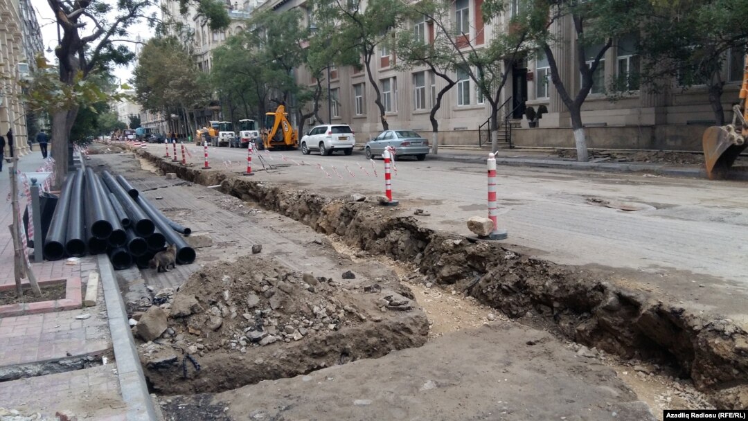 Bakıda Formul-1 yarışları üçün qazıntılar gedir. 4 noyabr 2015