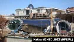 მუსიკალური თეატრისა და ხელოვნების გალერეის მშენებლობა გრძელდება