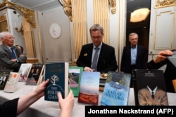 Кнігі Кадзуо Ісігура на выставе ў Швэдзкай акадэміі ў Стакгольме.