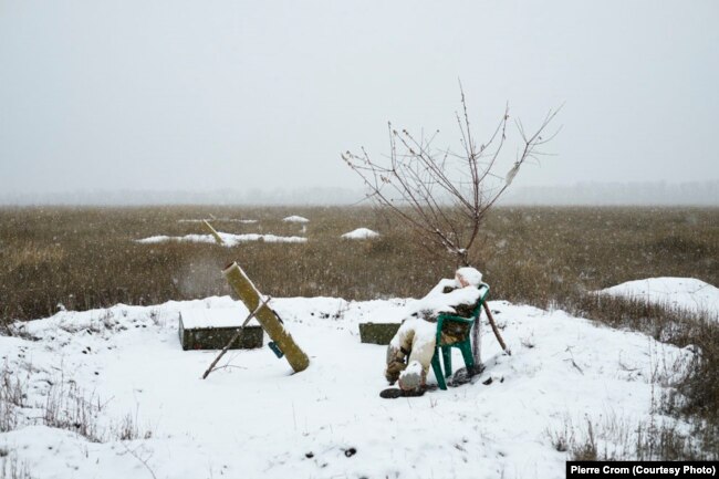 Жолобок, 28 декабря 2015. Обманная артиллерийская позиция “Призрак”, чтобы ввести в заблуждение украинскую армию