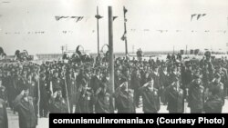 9 mai 1969. Festivitatea de deschidere a primului șantier al tineretului în agricultura pe sistemul de irigații. Sursa comunismulinromania.ro (MNIR)