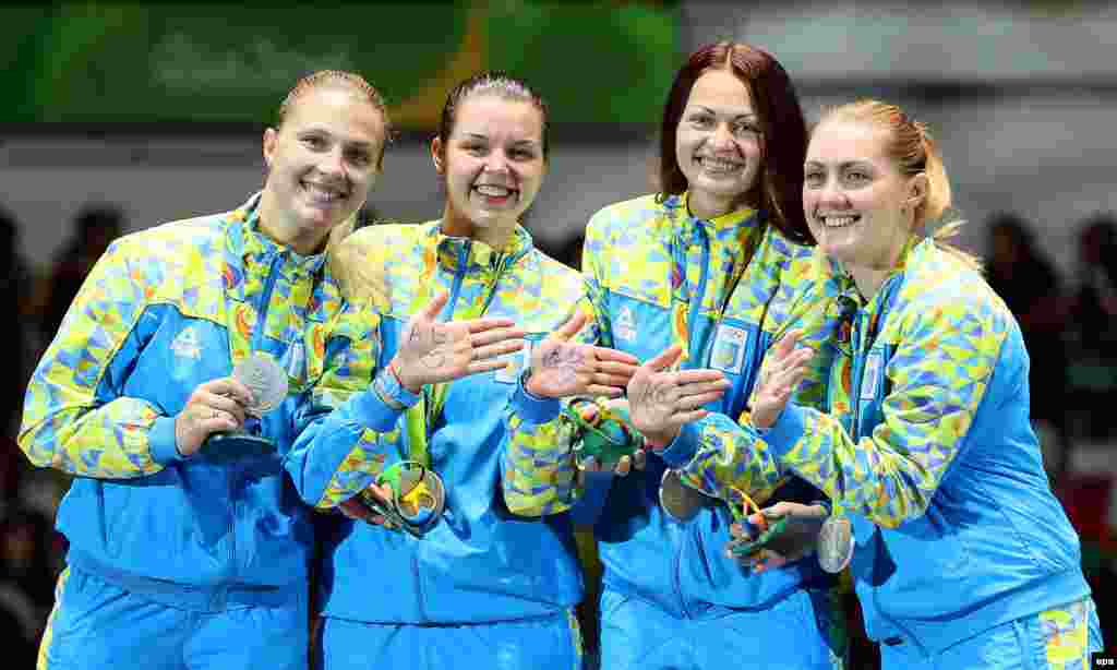 Українська жіноча збірна з фехтування здобула срібло. У фіналі вона зійшлася зі збірною Росії