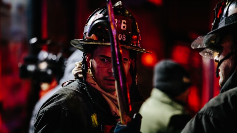 Пожарот во зградата во Њујорк можеби го предизвикало дете