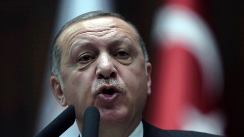 Ердоган го тужи опозицискиот лидер Киличдароглу