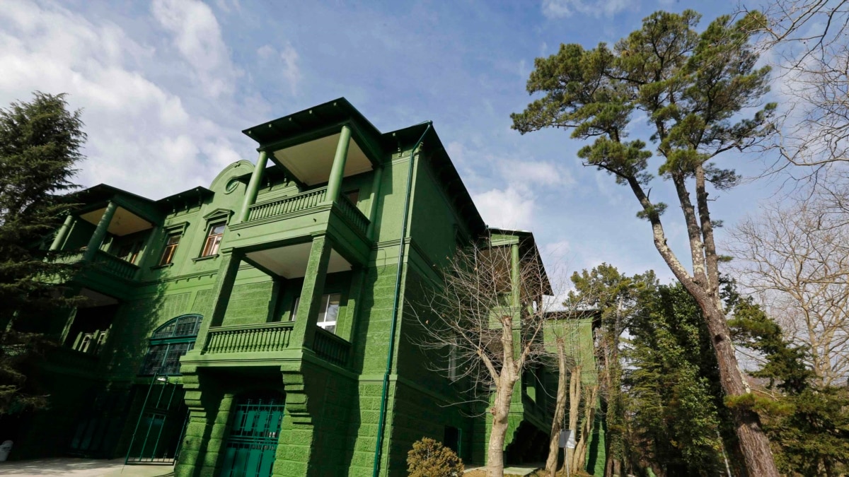 A Look Inside Stalin’s Dacha In Sochi