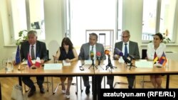 Armenia - Ambassadors Jean-Francois Charpentier (C) of France and Matthias Kiesler (second from right) of Germany at a press conference in Yerevan, 12Sep2017