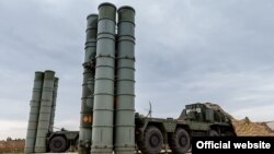 S-400 raketdən müdafiə raket sistemi Suriyanın Hmeymim bazasında
