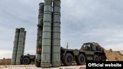 A Russian S-400 defense missile system deployed at the Hmeymim airbase in Syria