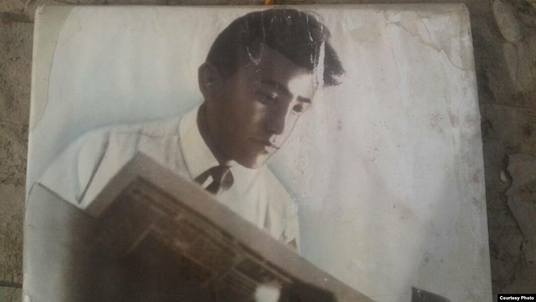 Манас Казакбаев. Осмон Уламсадыровдун архивинен алынган фотосүрөт.