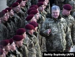 Poroshenko has earned praise for his role in helping grow the Ukrainian Armed Forces into a fighting force of around 250,000 soldiers. (illustrative photo)