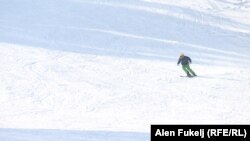 13 лютого на схилі гори Гемба під час катання на лижах заблукали дві людини, жителі Києва: першого туриста наступного дня знайшли у задовільному стані, іншого досі шукають (фото ілюстративне)