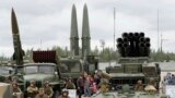 Российская баллистическая ракета "Точка-У" на выставке вооружений