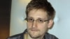 Snowden Meets With Rights Groups