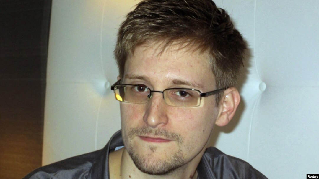 Edward Snowden during an interview with "The Guardian" in his hotel in Hong Kong on June 8