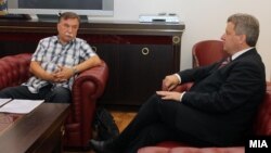 Средба на претседателот на Мaкедонија Ѓорге Иванов со Борче Давитковски.