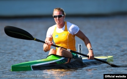 Қыздар жыныстық қатынас үшін еркектерге ақша төлейді Басқа адамдардың әйелдерінің қатысуымен ресейлік жеке порно