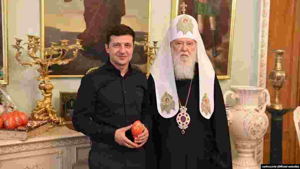 Почесний патріарх Православної церкви України Філарет і новообраний президент України Володимир Зеленський. Київ, 30 квітня 2019 року