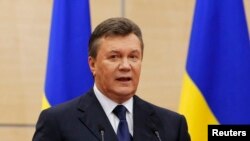 Viktor Yanukovich duke e paraqitur deklaratën e tij të sotme në qytetin rus Rostov-mbi-Don