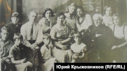 Марцинковский с учениками. Фото из книги Инны Губушкиной