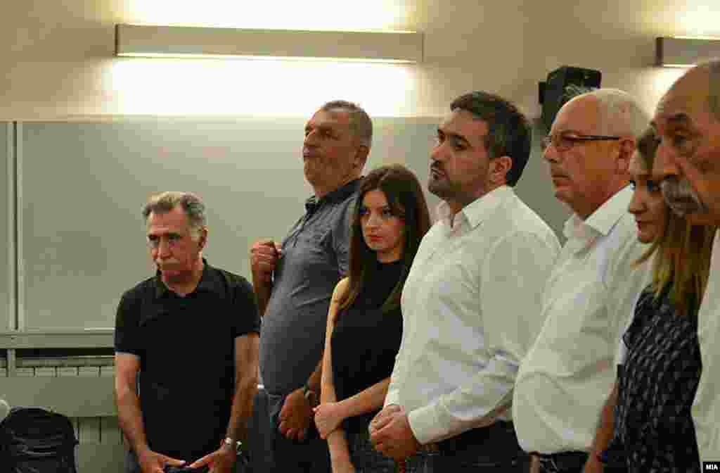 МАКЕДОНИЈА - Кривичниот совет при Основниот кривичен суд - Скопје го одби барањето за одложување на затворската казна на бизнисменот Сеад Кочан кој е осуден на четири години и осум месеци за случајот Труст на СЈО. Кочан на 17 јули треба да се јави во затвор на издржување на затворската казна.