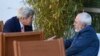 محمد جواد ظریف و جان کری در مذاکرات هسته ای ژنو، مه ۲۰۱۵