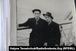 На пароплаві до Магадану. Богдан Климчак (праворуч)