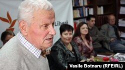 Vladimir Beșleagă la lansarea ultimei sale cărți la Strășeni