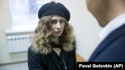 Maria Alyokhina in a Moscow courtroom in December