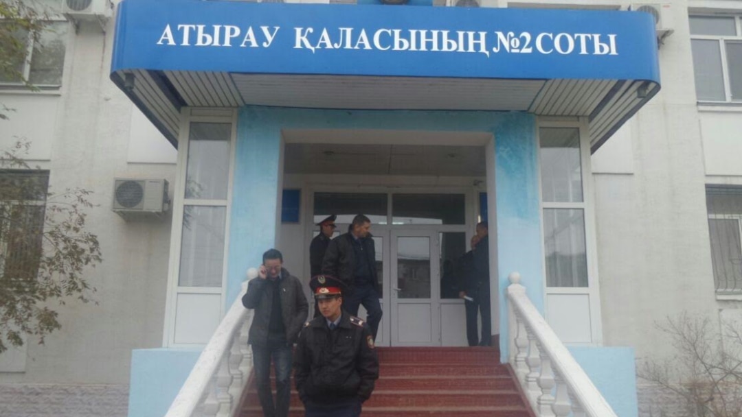 Үлкен бөкселері бар жетілген әйелдер порно видео