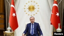 Erdoğan Ankarada, prezident sarayında, 22 may, 2016
