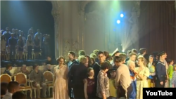 O imagine de la repetiția generakă a spectacolului de la St. Petersburg