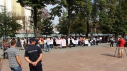 Rudele profesorilor turci expulzaţi cer anchetarea celor care decis deportarea din ţară