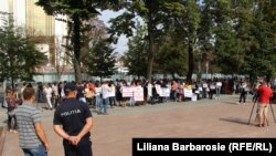 Protestul profesorilor de la liceele „Orizont” din faţa parlamentului, 7 septembrie 2018