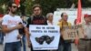 На митинге против пенсионной реформы Медведева "предали анафеме"