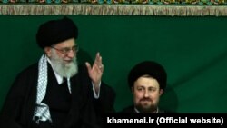 حسن خمینی بعضا در مراسم عمومی برگزار شده در دفتر آیت‌الله خامنه‌ای حاضر می‌شود