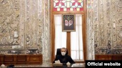رئيس مجلس از روز یکشنبه در محل کار حاضر شده است