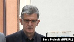 Svetozar Marović je bivši funkcioner DPS i poslednji predsjednik Državne zajednice Srbije i Crne Gore, a osuđen je 2016. godine zbog višemilionskih malverzacija u Budvi, dok je DPS bila na vlasti (Foto: Svetozar Marović, ispred Višeg suda u Podgorici, 1. septembra 2016.)