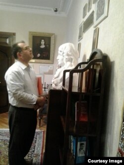 Əkbər Əlyar Hüseyn Cavidin Ev Muzeyində