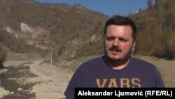 'Imamo jedno kompletno pravno rasulo i rasulo u funkcionisanju vladavine prava, kada je u pitanju prije svega kredibilitet izvršne vlasti da propisuje i sprovodi neke mjere', kaže Dejan Milovac.