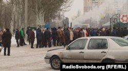 Черга за гуманітарною допомогою в Авдіївці, 2 лютого