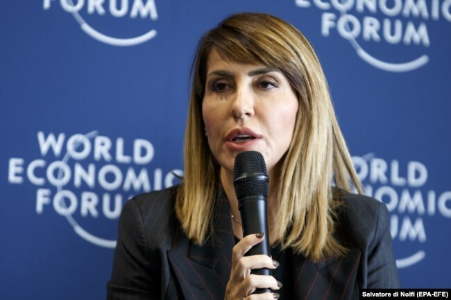 Majlinda Bregu duke folur gjatë Forumit Ekonomik Botëror në cilësinë e sekretares së përgjithshme të Këshillit për Bashkëpunim Rajonal.