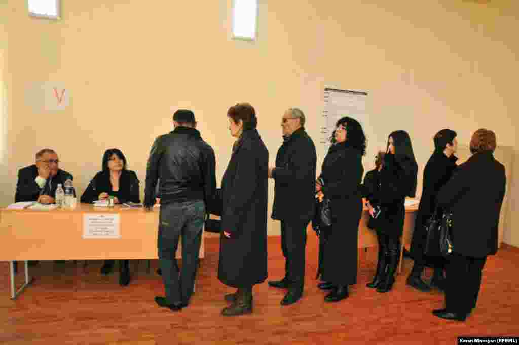 Armenia -- Presidential elections, 18Feb2013