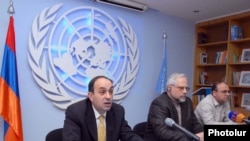 Armenia -- Officials present the UN's 2010 Human Development Report in Yerevan, 23Nov2010.