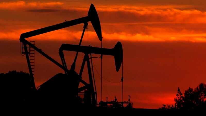 بهای نفت آمریکا برای اولین بار از سال ۲۰۱۴ از مرز ۷۰ دلار عبور کرد