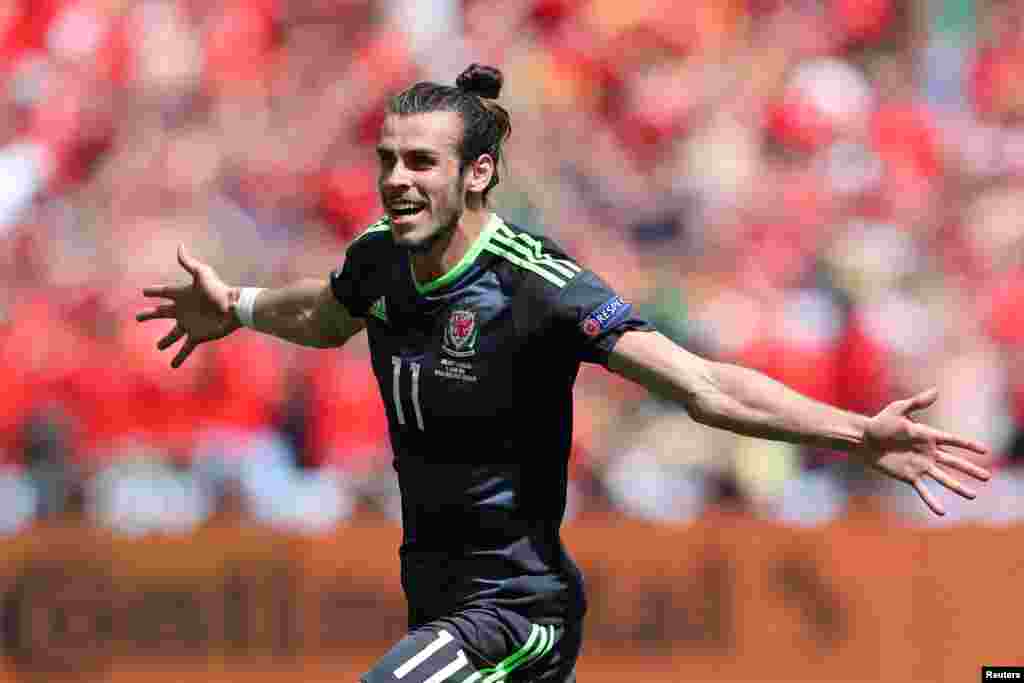 Gareth Bale 43-cü dəqiqədə hesabı aşdı. O, 30 metrlik cərimə zəribəsini qapının küncünə yönəltdi. Top qapıçının əlinə dəysə də qapı toruna girdi. Qeyd edək ki, bu Gareth Bale-nin çempionatda ikinci qoludur.