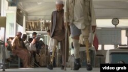 یک قربانی ماین در افغانستان