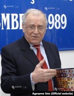 Fostul președinte Ion Iliescu a fost zeci de ani la conducerea Institutului Revoluției Române din decembrie