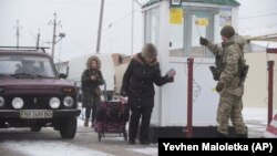 На пограничном переходе на украинско-российской границе, 2 декабря 2018 года.