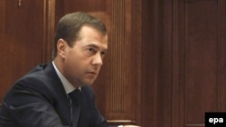 Russian President Dmitry Medvedev met with the prime ministers of Slovakia, Bulgaria, and Moldova on January 14 in an effort to resolve the dispute.