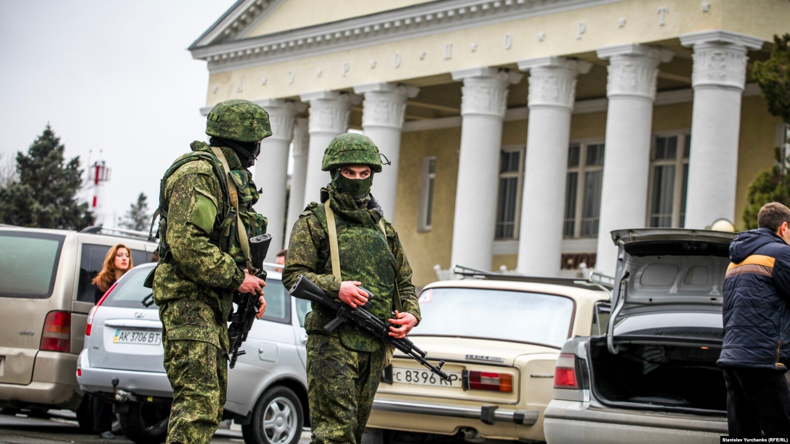 Чем дальше от России, тем больше мы готовы к принятию других». Крымчанка и  небинарная персона – о службе в ВСУ. Читайте на UKR.NET